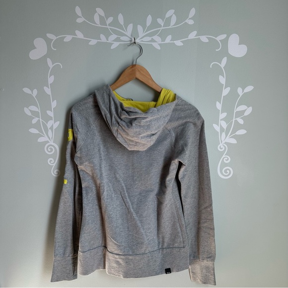 Bench Zip-Up Women Sweater, in size US Medium - Picture 5 of 8